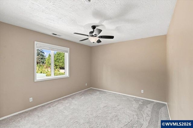 3002 Mahalo Ct SE, Salem, OR 97317