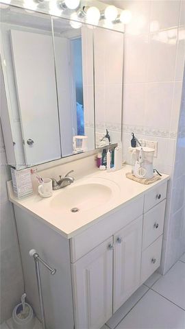 4164 Inverrary Dr 815, Lauderhill, FL 33319