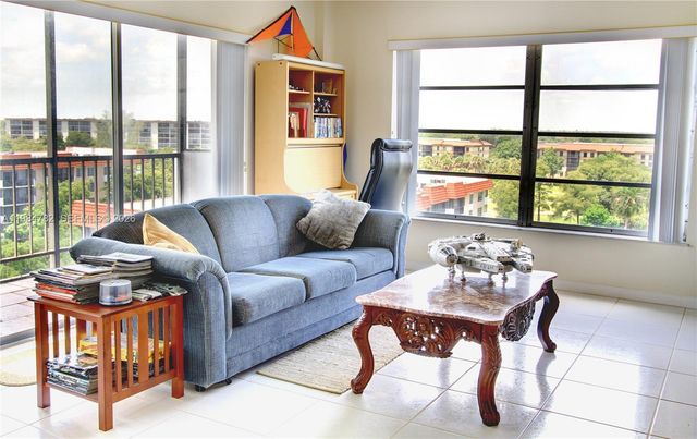 4164 Inverrary Dr 815, Lauderhill, FL 33319