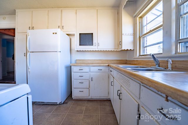 1922 Old Conover Startown Road, Newton, NC 28658