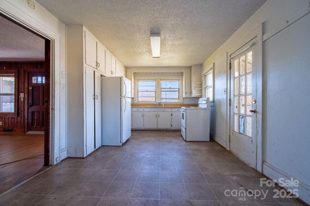 1922 Old Conover Startown Road, Newton, NC 28658