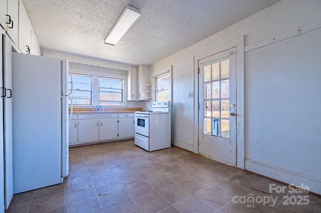 1922 Old Conover Startown Road, Newton, NC 28658