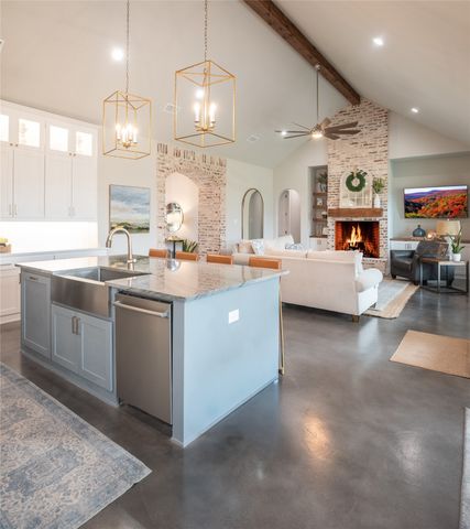 1401 Hunt Road, Gunter, TX 75058