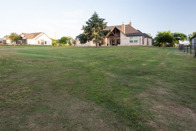 1401 Hunt Road, Gunter, TX 75058