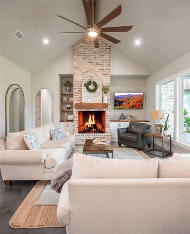 1401 Hunt Road, Gunter, TX 75058