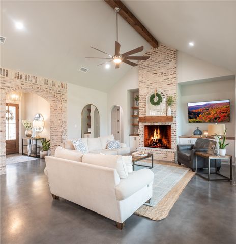 1401 Hunt Road, Gunter, TX 75058