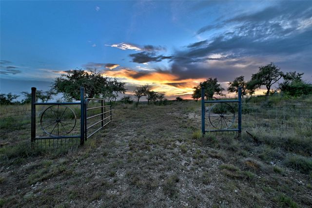 8075 Mount Sharp Road, Wimberley, TX 78676