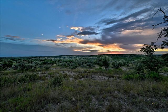 8075 Mount Sharp Road, Wimberley, TX 78676