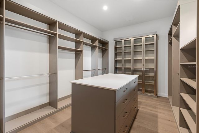 10331 WINTER SPARKLE CIRCLE, Golden Oak, FL 32836