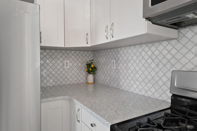 520 Pheasant Run Drive, Hobart, IN 46342