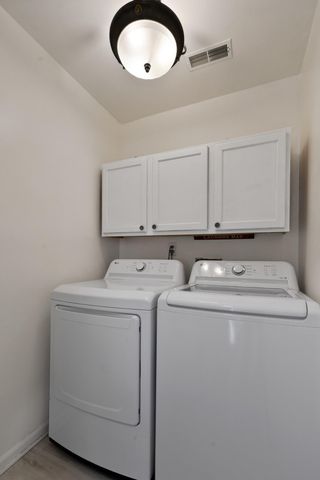 520 Pheasant Run Drive, Hobart, IN 46342