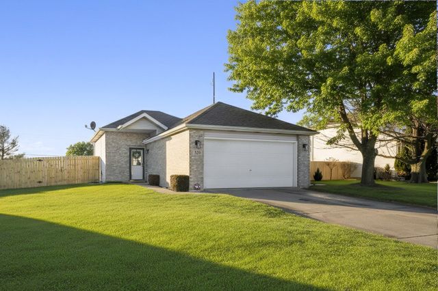 520 Pheasant Run Drive, Hobart, IN 46342