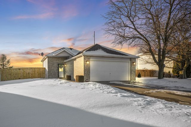 520 Pheasant Run Drive, Hobart, IN 46342