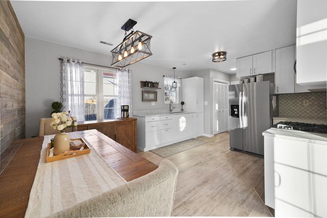 520 Pheasant Run Drive, Hobart, IN 46342