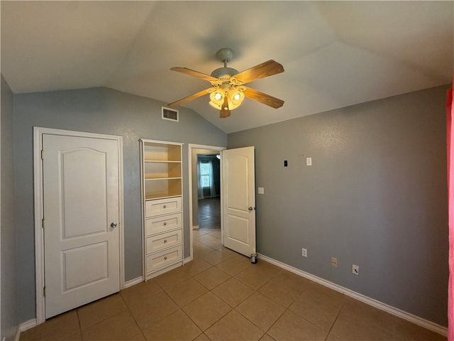 6629 Kodiak Dr, Corpus Christi, TX 78414