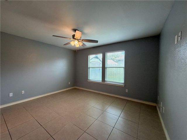 6629 Kodiak Dr, Corpus Christi, TX 78414