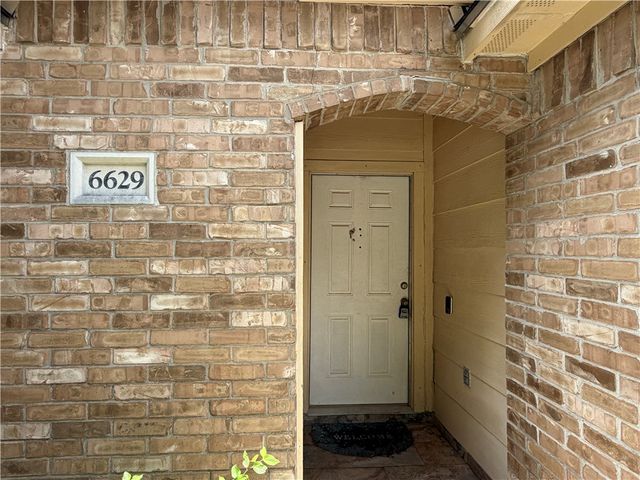 6629 Kodiak Dr, Corpus Christi, TX 78414