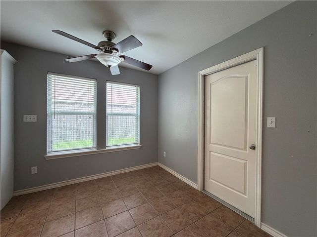 6629 Kodiak Dr, Corpus Christi, TX 78414