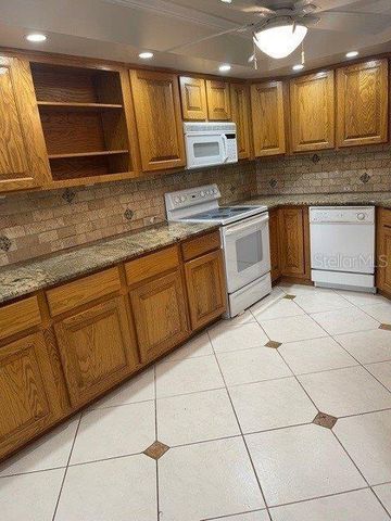 1236 SAINT TROPEZ CIRCLE, Orlando, FL 32806