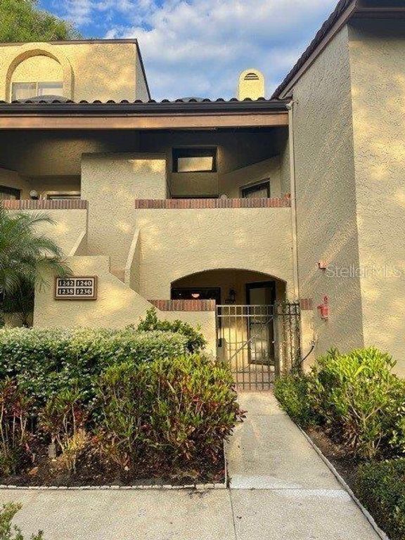 1236 SAINT TROPEZ CIRCLE, Orlando, FL 32806