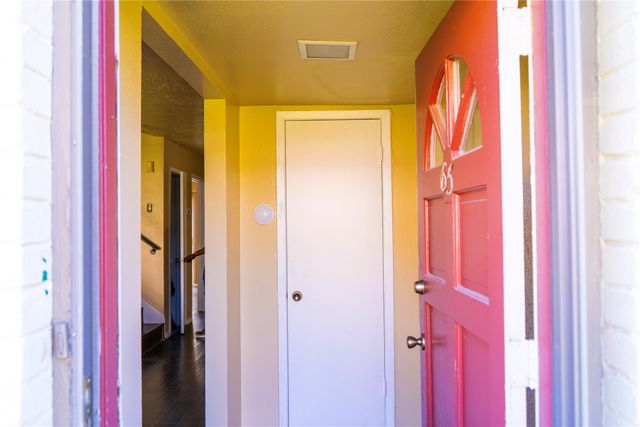 65 W Townhouse Lane 17, Grand Prairie, TX 75052