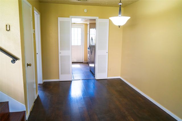 65 W Townhouse Lane 17, Grand Prairie, TX 75052