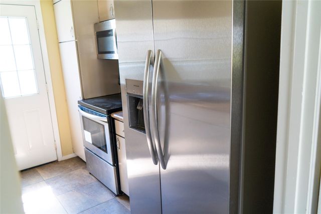 65 W Townhouse Lane 17, Grand Prairie, TX 75052