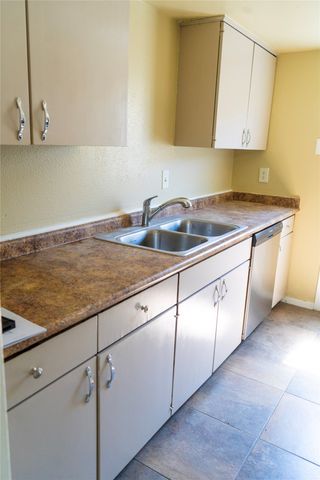 65 W Townhouse Lane 17, Grand Prairie, TX 75052