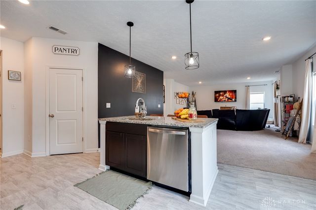 6269 Fallgold Drive, Clayton, OH 45315