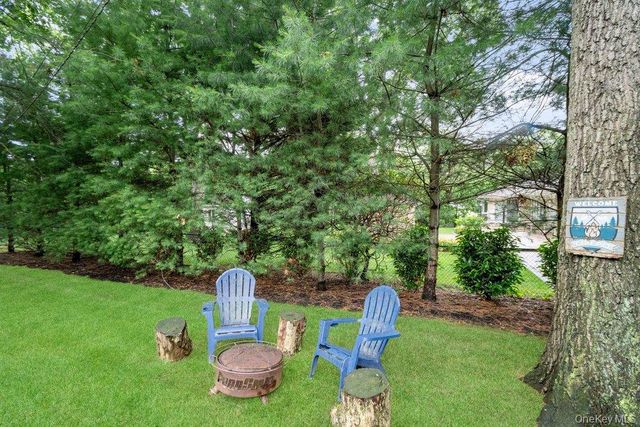 6 Colonial, Plainview, NY 11803