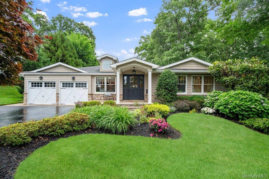 6 Colonial, Plainview, NY 11803