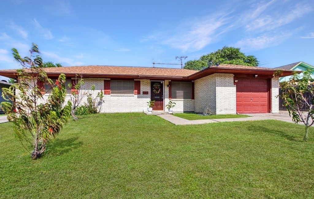 1241 Denver St, Portland, TX 78374 — photo 2