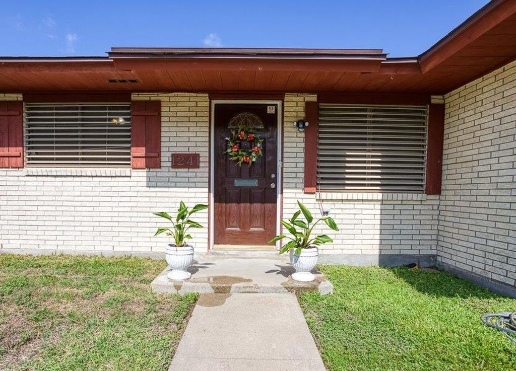 1241 Denver St, Portland, TX 78374 — photo 3