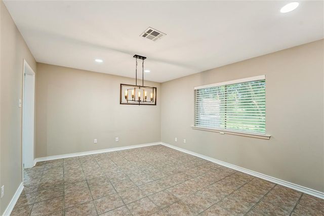 211 W LaGrange Street, Lake Charles, LA 70605