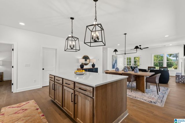7 QUEEN ROAD, Columbiana, AL 35051