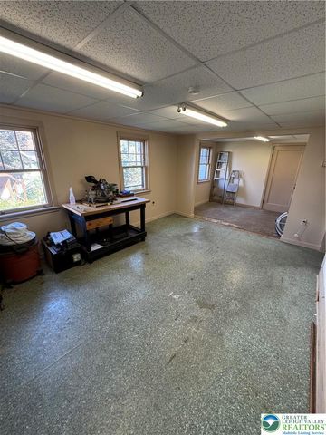 221 East Patterson Street East, Lansford Boro, PA 18232