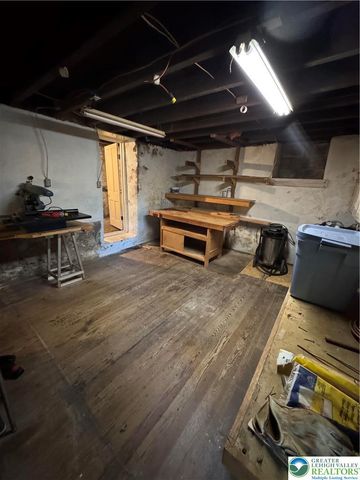 221 East Patterson Street East, Lansford Boro, PA 18232