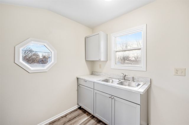 3311 2nd Avenue, Des Moines, IA 50313