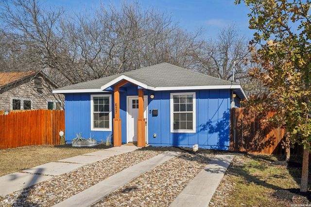 627 Blaine, San Antonio, TX 78202