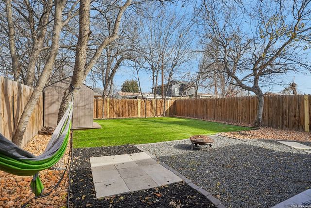 627 Blaine, San Antonio, TX 78202