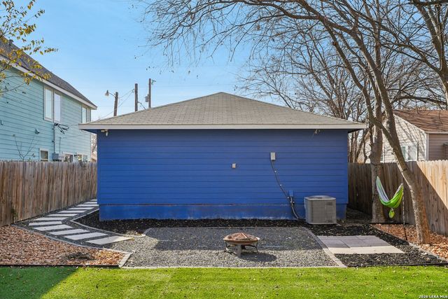 627 Blaine, San Antonio, TX 78202