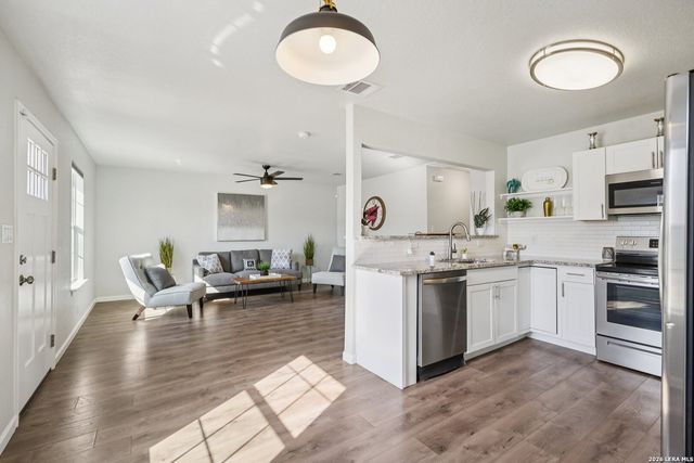 627 Blaine, San Antonio, TX 78202