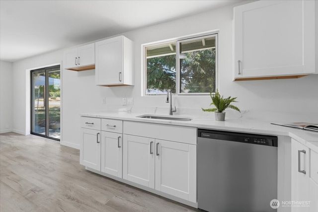 11407 Farwest Drive SW, Lakewood, WA 98498