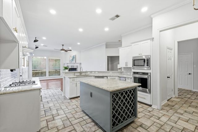 2917 Waterford Drive, Irving, TX 75063