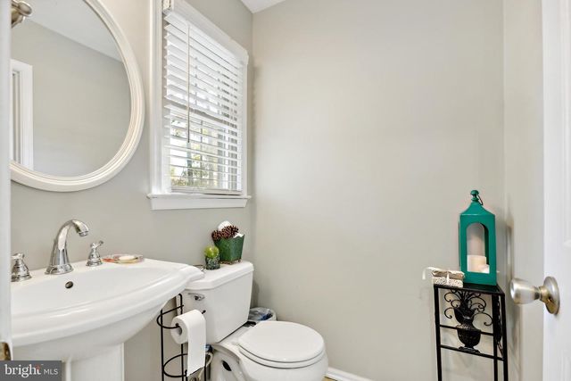 10706 ANN DAVIS DR, Fredericksburg, VA 22408