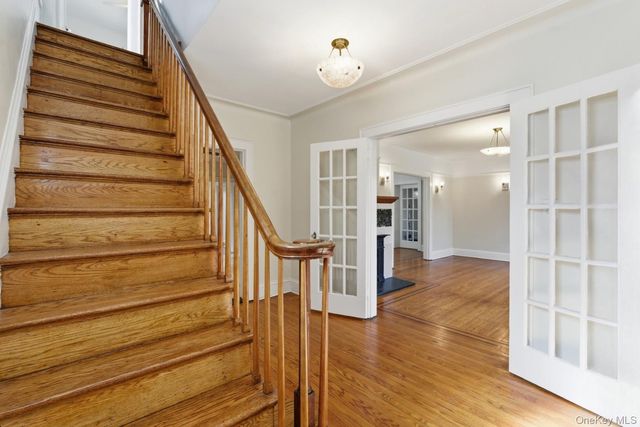 79 Red Ground Road, Roslyn Heights, NY 11577