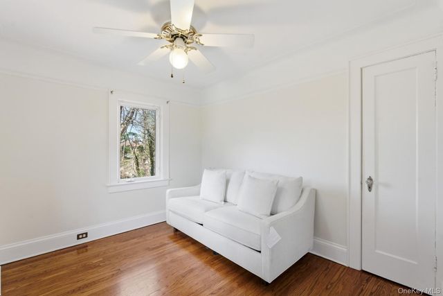 79 Red Ground Road, Roslyn Heights, NY 11577