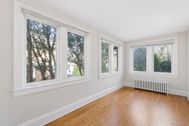 79 Red Ground Road, Roslyn Heights, NY 11577