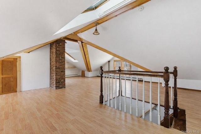 79 Red Ground Road, Roslyn Heights, NY 11577