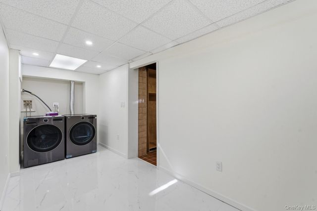 79 Red Ground Road, Roslyn Heights, NY 11577